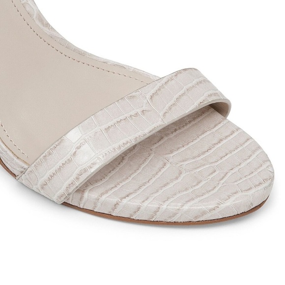 Vince Camuto Farella porcelain smooth crick ankle strap sandals heels Sz 6 1/2 - Picture 3 of 11